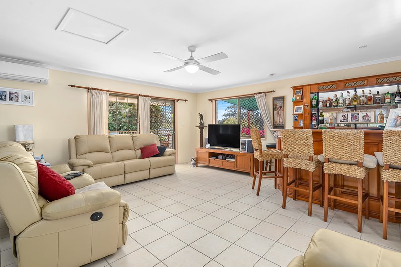 Photo - 3 Emerald Court, Carrara QLD 4211 - Image 5