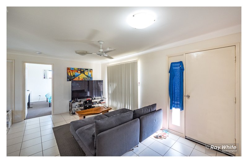 Photo - 3 Emery Street, Gracemere QLD 4702 - Image 2