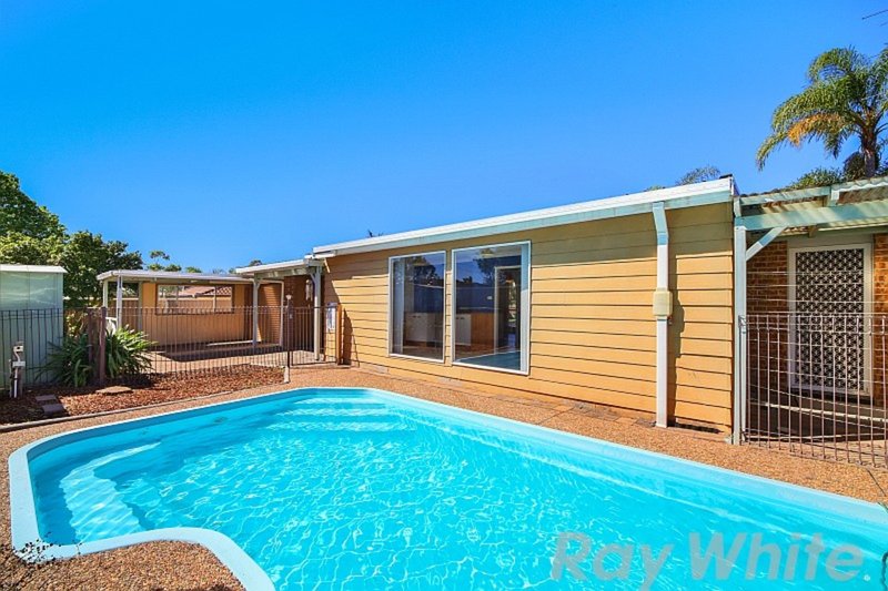 Photo - 3 Emma Close, Lake Haven NSW 2263 - Image 2