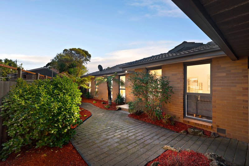 Photo - 3 Emora Court, Frankston VIC 3199 - Image 1