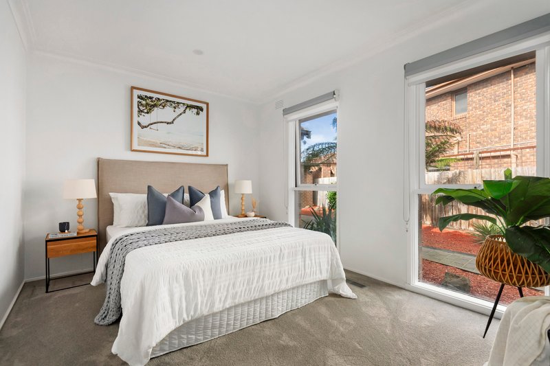 Photo - 3 Emora Court, Frankston VIC 3199 - Image 4