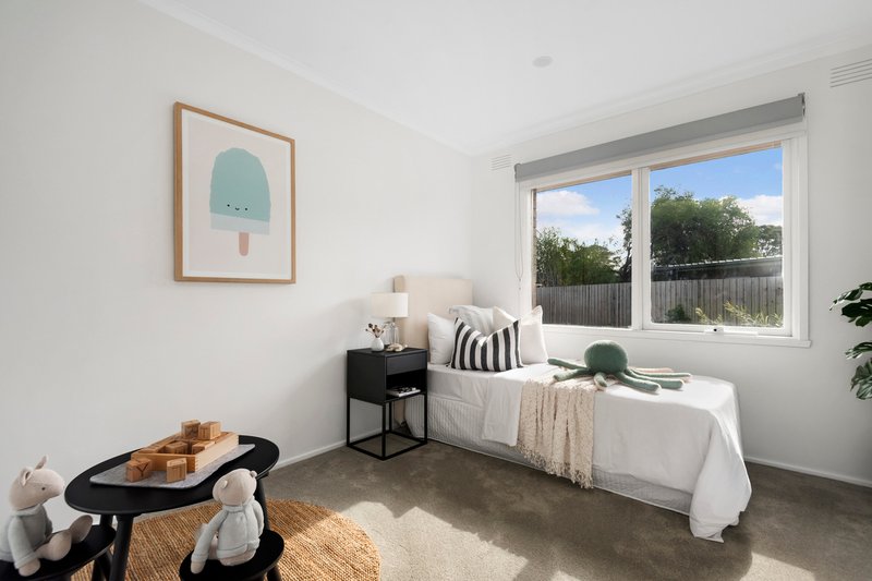 Photo - 3 Emora Court, Frankston VIC 3199 - Image 5