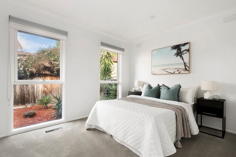 Photo - 3 Emora Court, Frankston VIC 3199 - Image 6