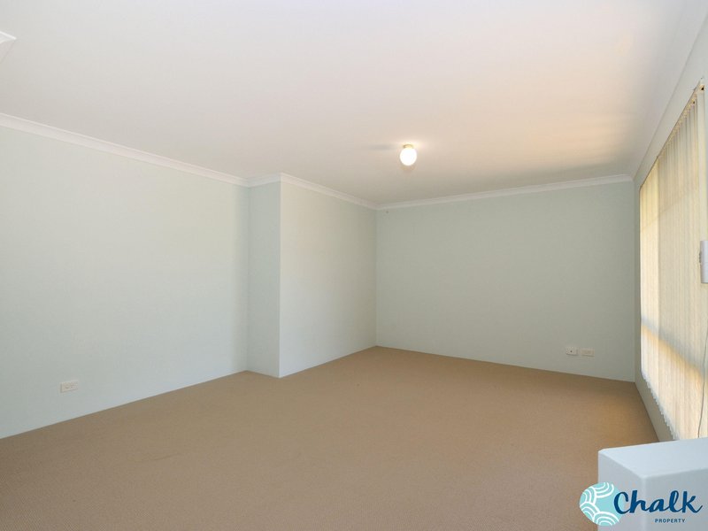 Photo - 3 Enlie Lane, Warnbro WA 6169 - Image 4