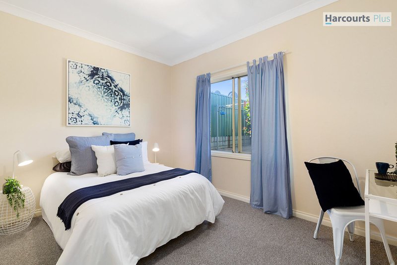 Photo - 3 Erebus Glen, Hallett Cove SA 5158 - Image 12