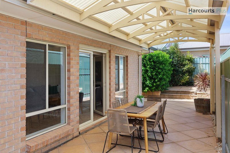 Photo - 3 Erebus Glen, Hallett Cove SA 5158 - Image 15