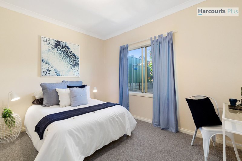 Photo - 3 Erebus Glen, Hallett Cove SA 5158 - Image 12