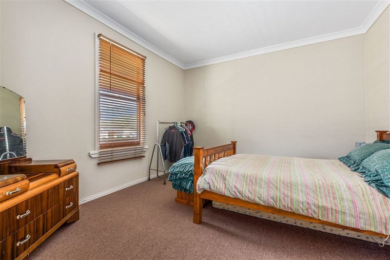 Photo - 3 Evans Street, Rosebery TAS 7470 - Image 4