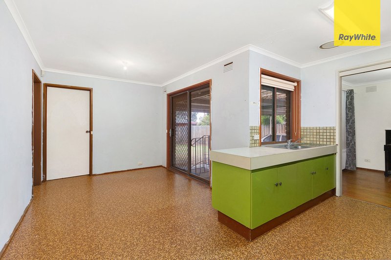 Photo - 3 Evergreen Avenue, Albanvale VIC 3021 - Image 6