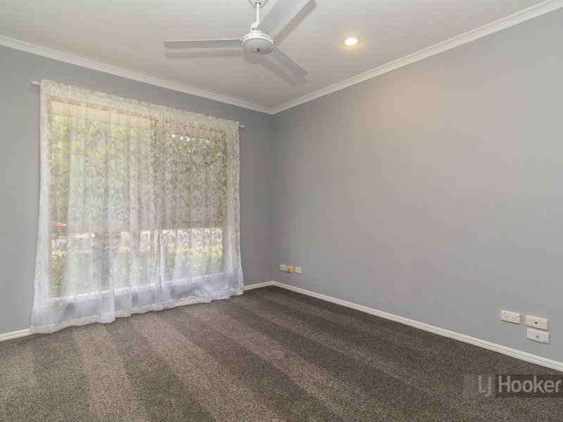 Photo - 3 Fairbairn Street, Marsden QLD 4132 - Image 8