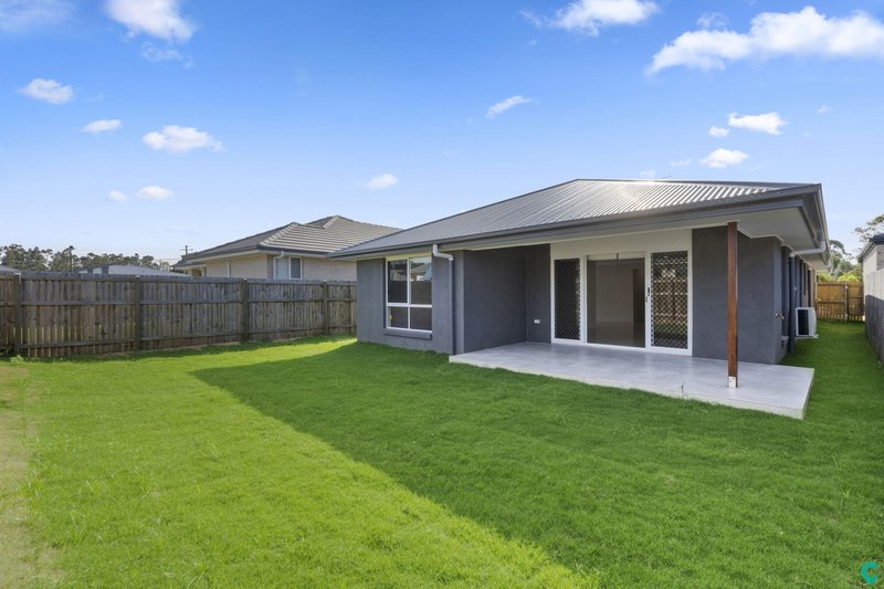 Photo - 3 Fairbourne Terrace, Pimpama QLD 4209 - Image 2