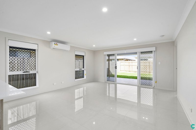 Photo - 3 Fairbourne Terrace, Pimpama QLD 4209 - Image 10