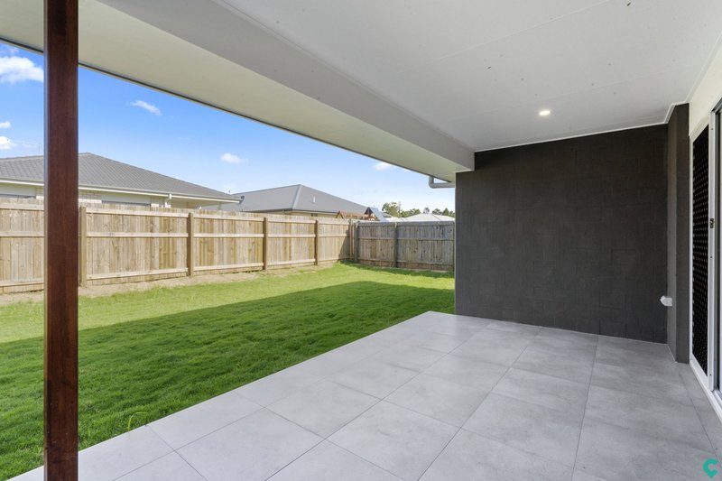 Photo - 3 Fairbourne Terrace, Pimpama QLD 4209 - Image 12