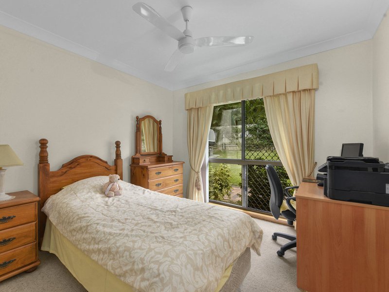 Photo - 3 Fairhaven Street, Bridgeman Downs QLD 4035 - Image 11