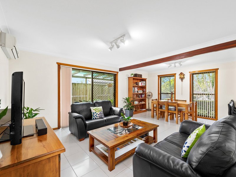 Photo - 3 Fairhaven Street, Bridgeman Downs QLD 4035 - Image 5