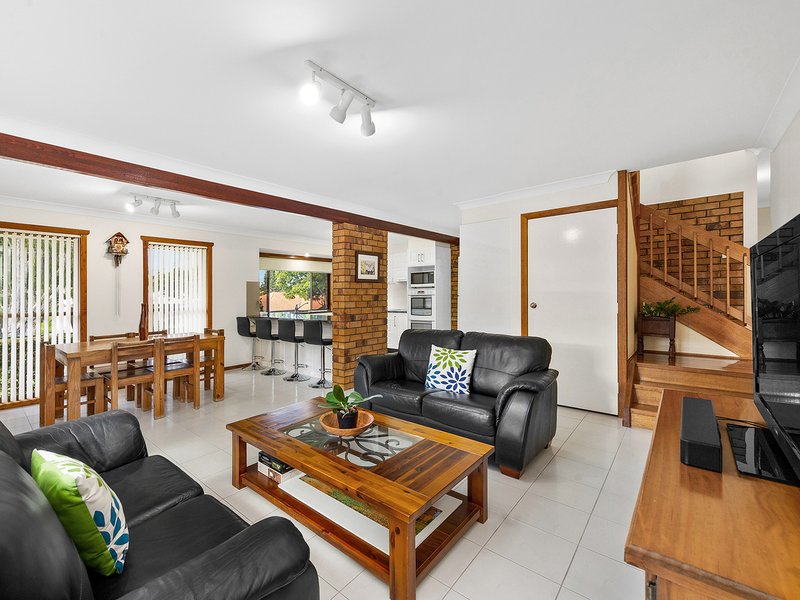 Photo - 3 Fairhaven Street, Bridgeman Downs QLD 4035 - Image 6