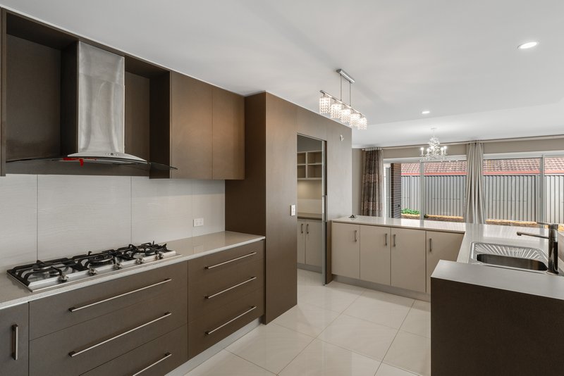 Photo - 3 Fallon Drive, Middle Ridge QLD 4350 - Image 4