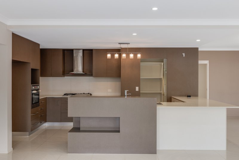 Photo - 3 Fallon Drive, Middle Ridge QLD 4350 - Image 5