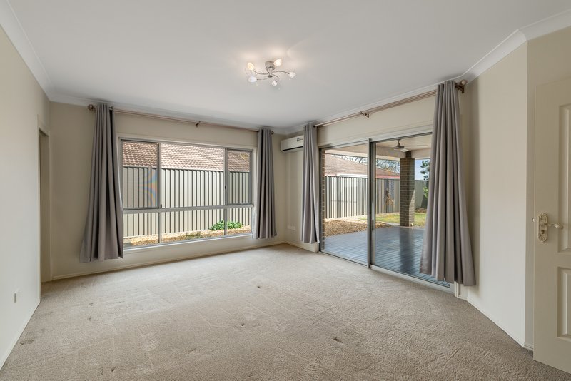 Photo - 3 Fallon Drive, Middle Ridge QLD 4350 - Image 8