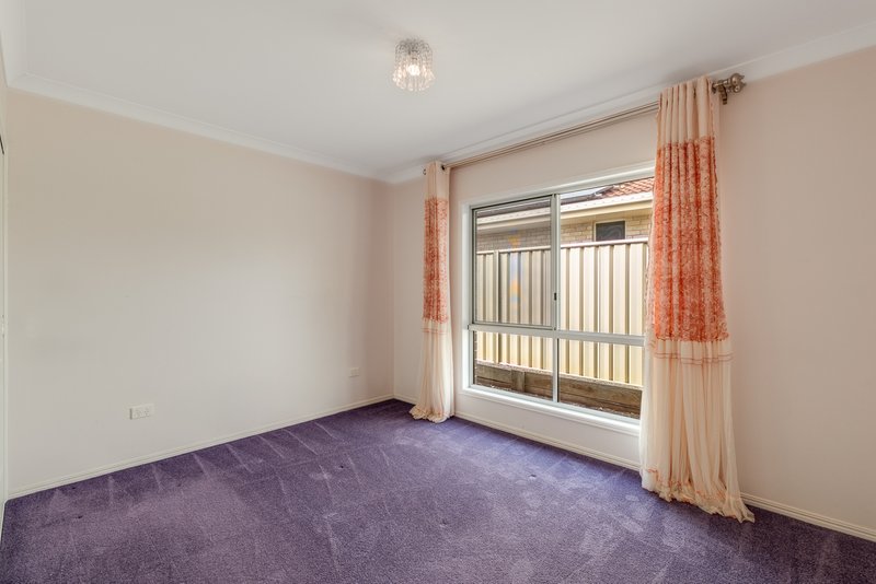 Photo - 3 Fallon Drive, Middle Ridge QLD 4350 - Image 10