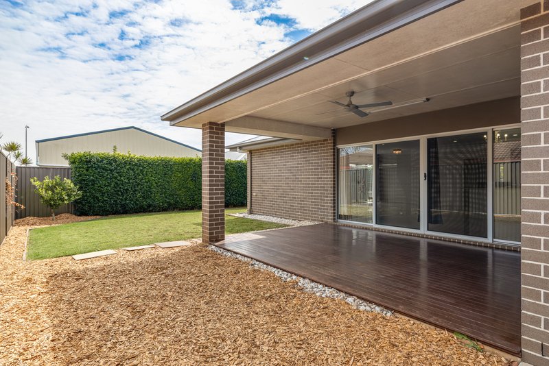 Photo - 3 Fallon Drive, Middle Ridge QLD 4350 - Image 20