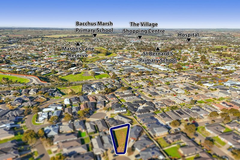 Photo - 3 Farm Court, Bacchus Marsh VIC 3340 - Image 3