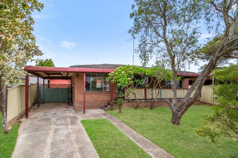 3 Farmer Place, St Clair NSW 2759