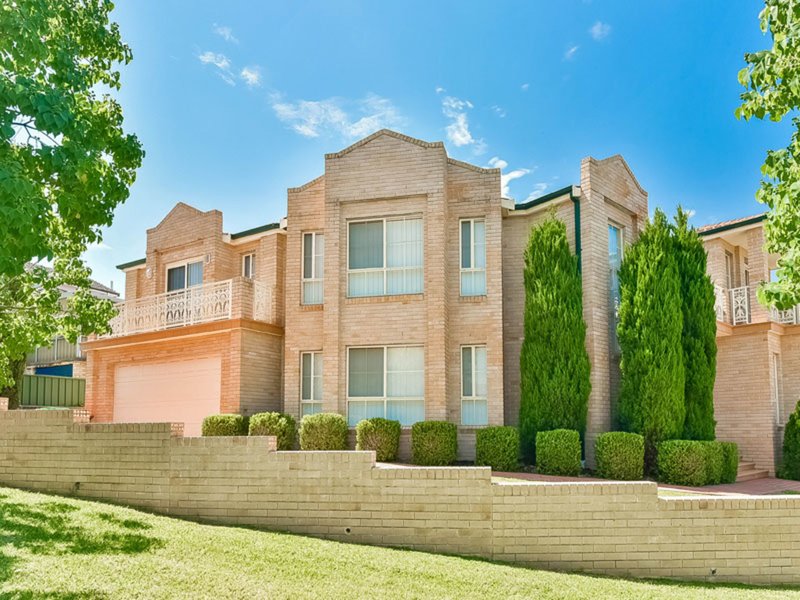 Photo - 3 Farnsworth Avenue, Campbelltown NSW 2560 - Image 2