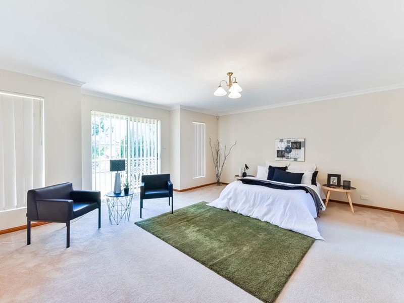 Photo - 3 Farnsworth Avenue, Campbelltown NSW 2560 - Image 11