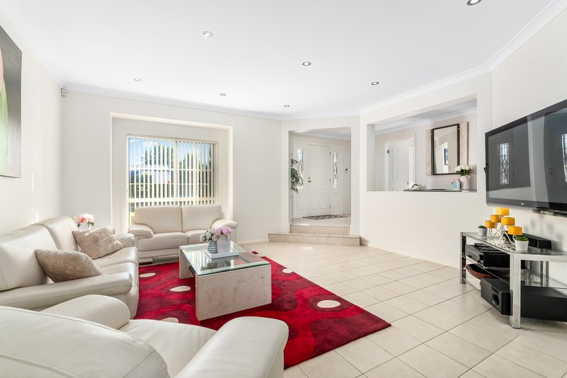 Photo - 3 Farrell Place, Fairfield West NSW 2165 - Image 4