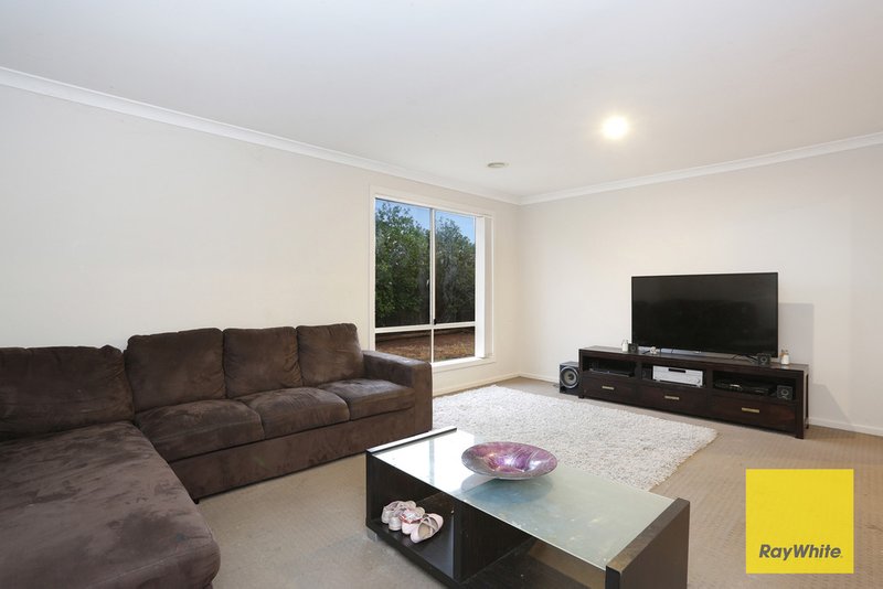 Photo - 3 Fatham Drive, Wyndham Vale VIC 3024 - Image 5