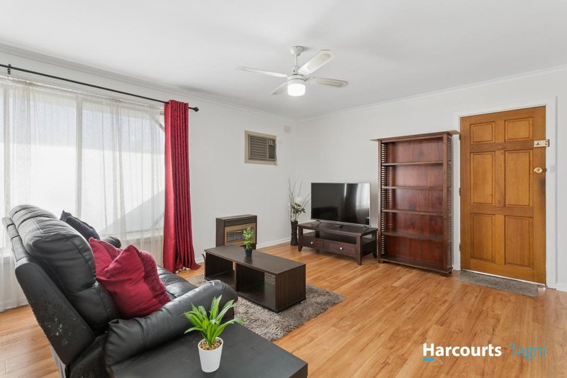 Photo - 3 Felix Crescent, Morphett Vale SA 5162 - Image 1