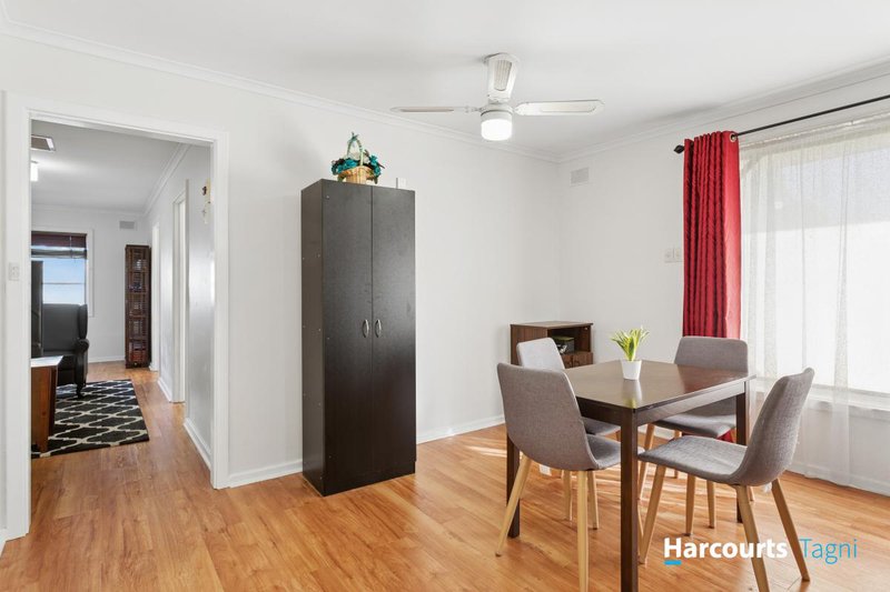 Photo - 3 Felix Crescent, Morphett Vale SA 5162 - Image 4