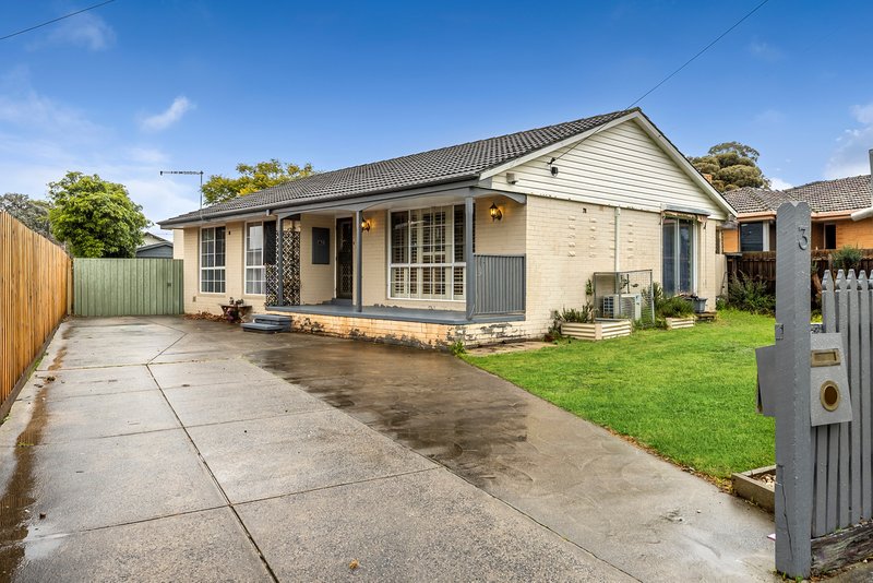 Photo - 3 Felton Avenue, Sunbury VIC 3429 - Image 1
