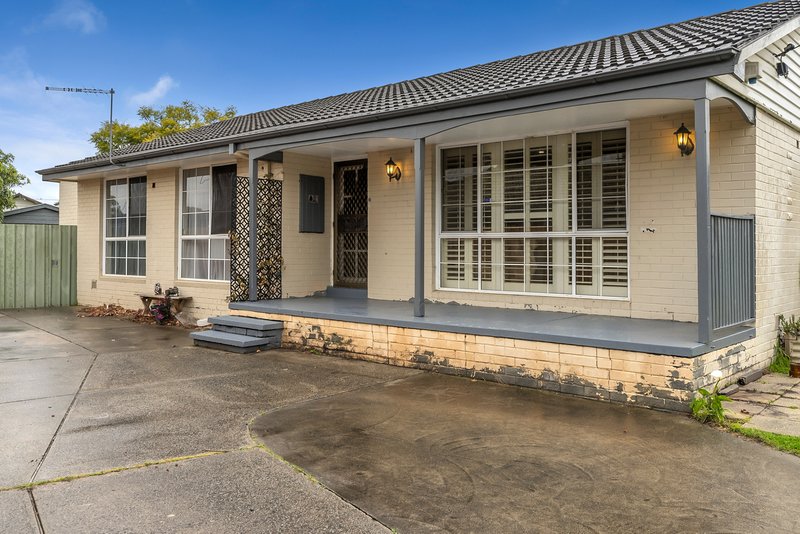 Photo - 3 Felton Avenue, Sunbury VIC 3429 - Image 2