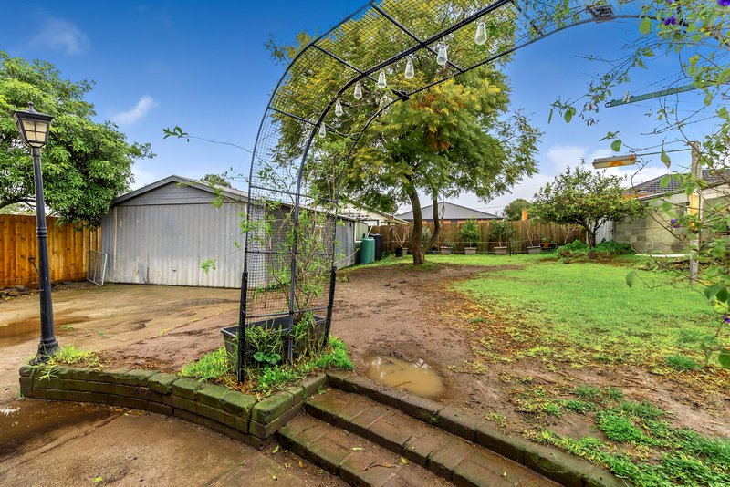 Photo - 3 Felton Avenue, Sunbury VIC 3429 - Image 15