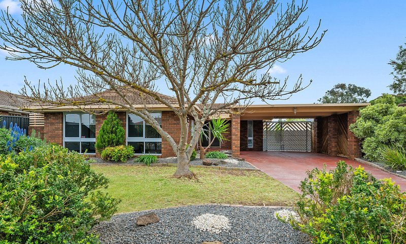 3 Ferneaux Place, Melton West VIC 3337