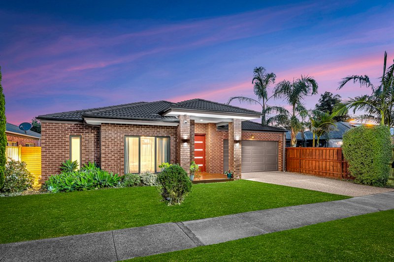 3 Fieldstone Crescent, Cranbourne North VIC 3977