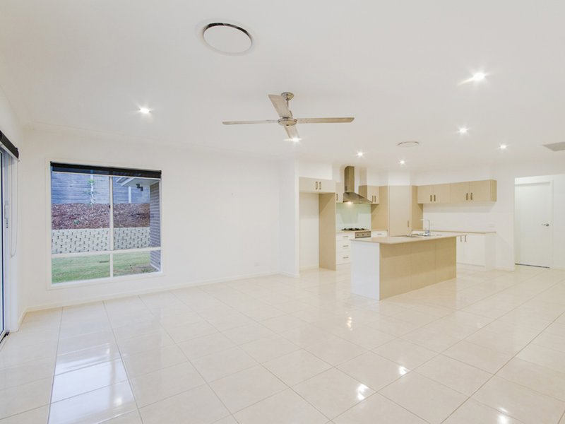 Photo - 3 Fig Court, Maudsland QLD 4210 - Image 3