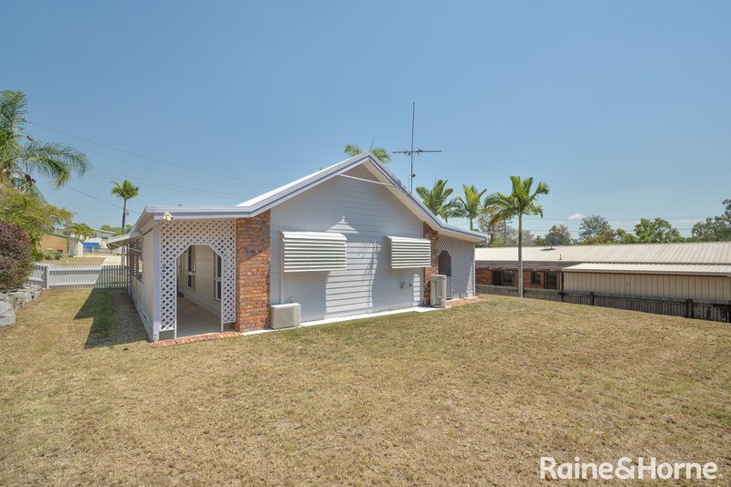 Photo - 3 Fitzroy Avenue, Clinton QLD 4680 - Image 12