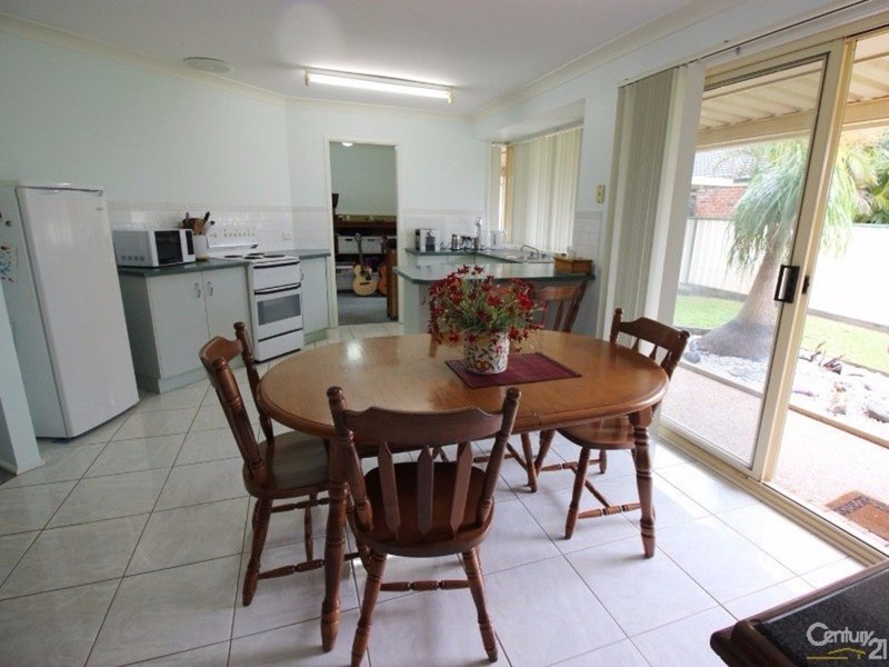 Photo - 3 Flamingo Drive, Cameron Park NSW 2285 - Image 5