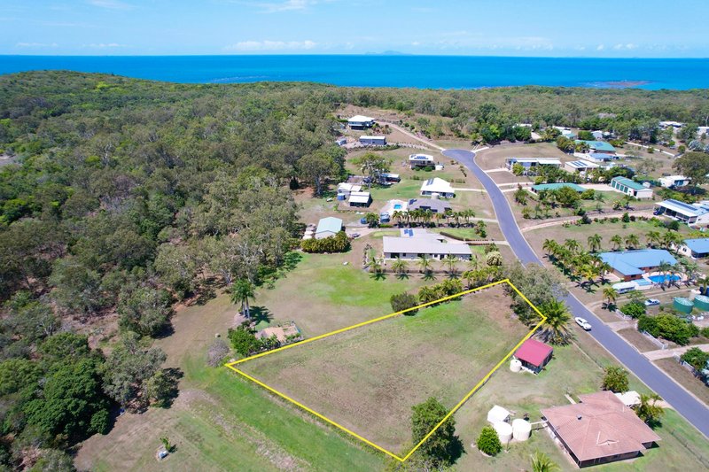 Photo - 3 Fleetwood Court, Freshwater Point QLD 4737 - Image 2