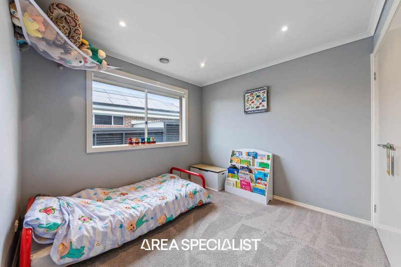 Photo - 3 Fleming Terrace, Pakenham VIC 3810 - Image 12