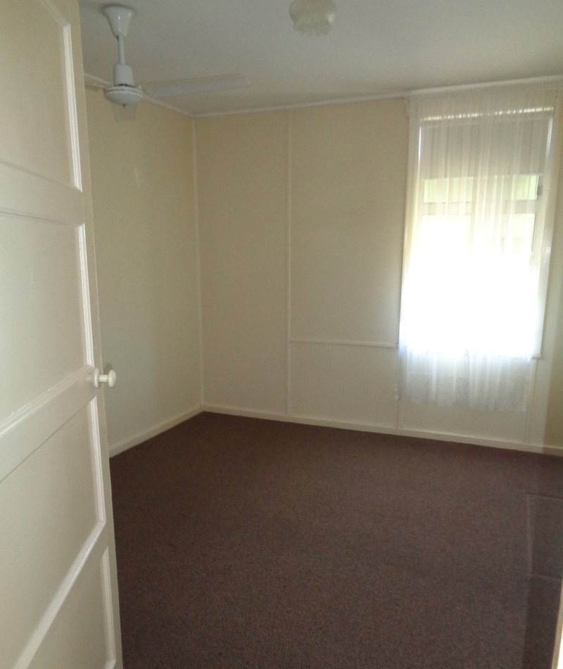 Photo - 3 Flinders Court, Tumut NSW 2720 - Image 5