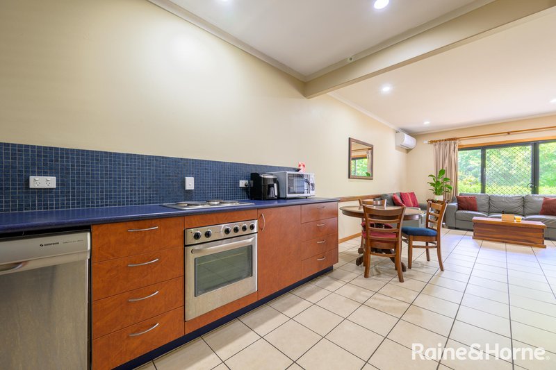 Photo - 3 Flinders Parade, Gladstone Central QLD 4680 - Image 6