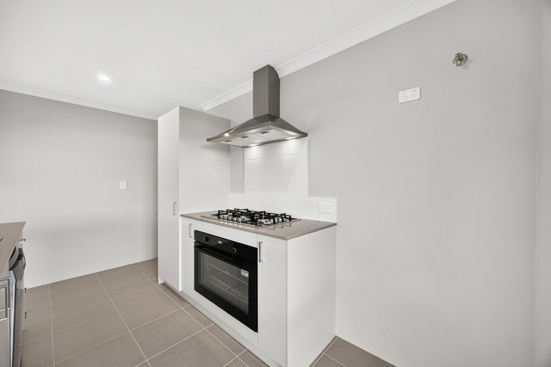 Photo - 3 Forbury Street, Lakelands WA 6180 - Image 9