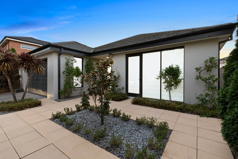 Photo - 3 Forrest Court, Sandringham VIC 3191 - Image 2