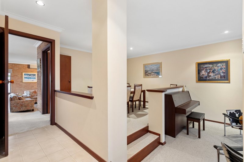 Photo - 3 Foston Drive, Duncraig WA 6023 - Image 2