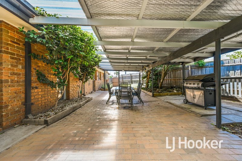 Photo - 3 Fox Close, Hampton Park VIC 3976 - Image 7