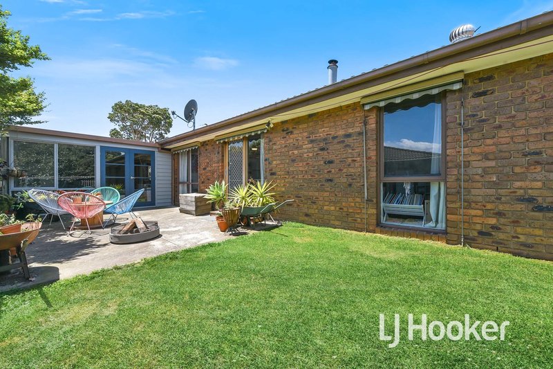 Photo - 3 Fox Close, Hampton Park VIC 3976 - Image 19